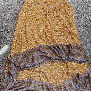 FLORAL HIGH-LOW SKIRT